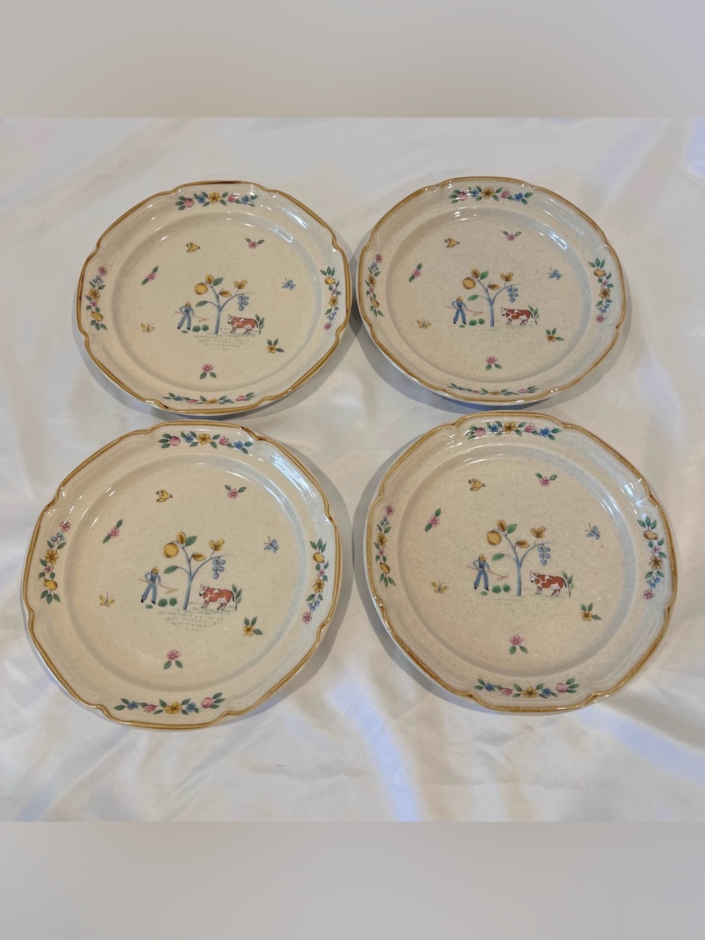 Vintage International Heartland #7774 Salad Plates Set of 4 Japan